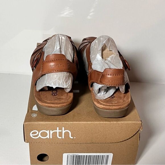 Earth Belita Leather Fisherman Sandals - Picture 6 of 7